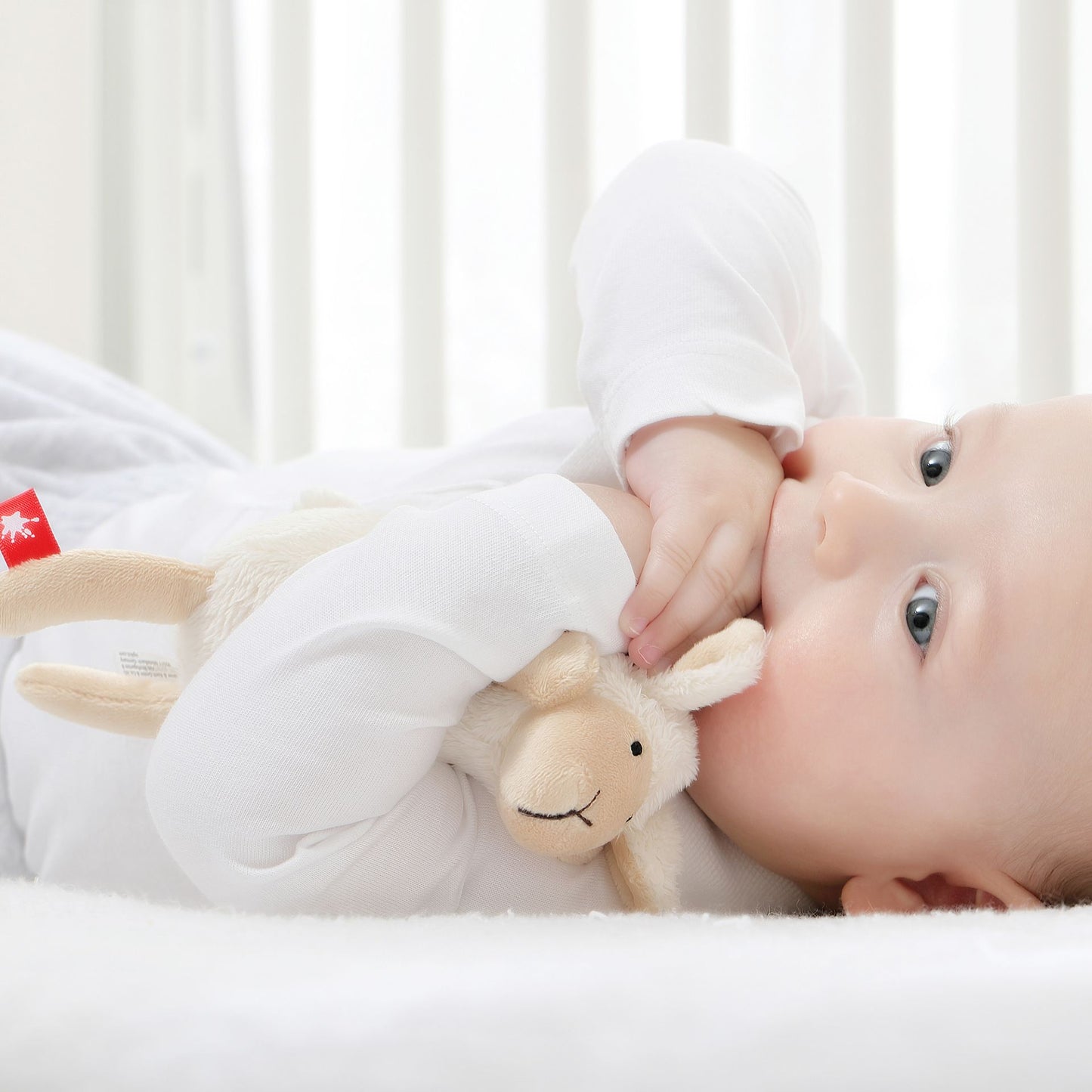 sigikid Mini Kuscheltier Schaf aus der Kuschelserie Sweety