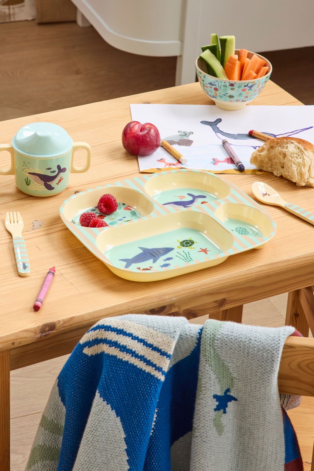 rice Melamin-Babygeschirr-Set in Geschenkbox – Blaues Ozeanmuster – 4-teilig