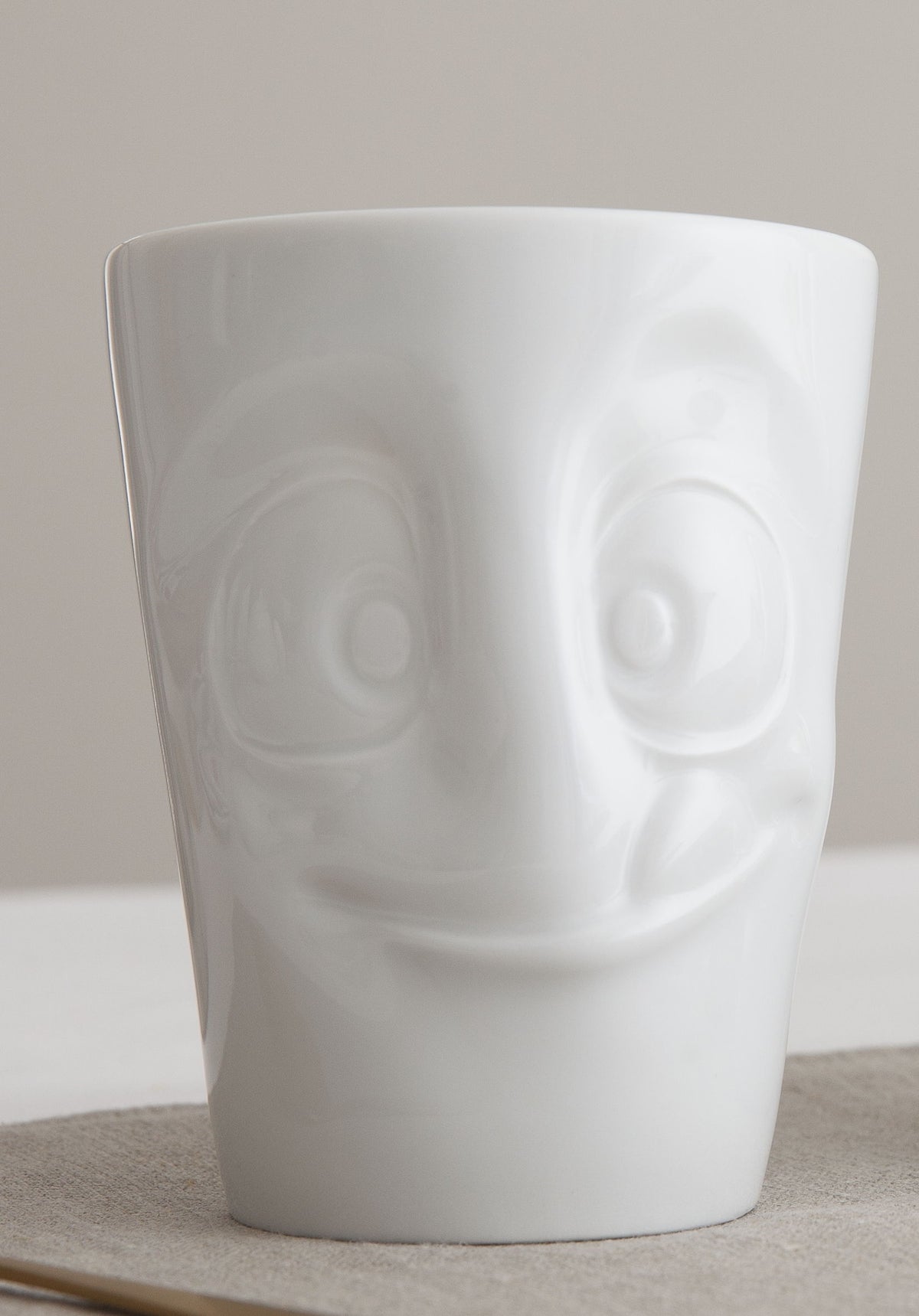 FIFTYEIGHT Henkelbecher Lecker in weiß, 350 ml