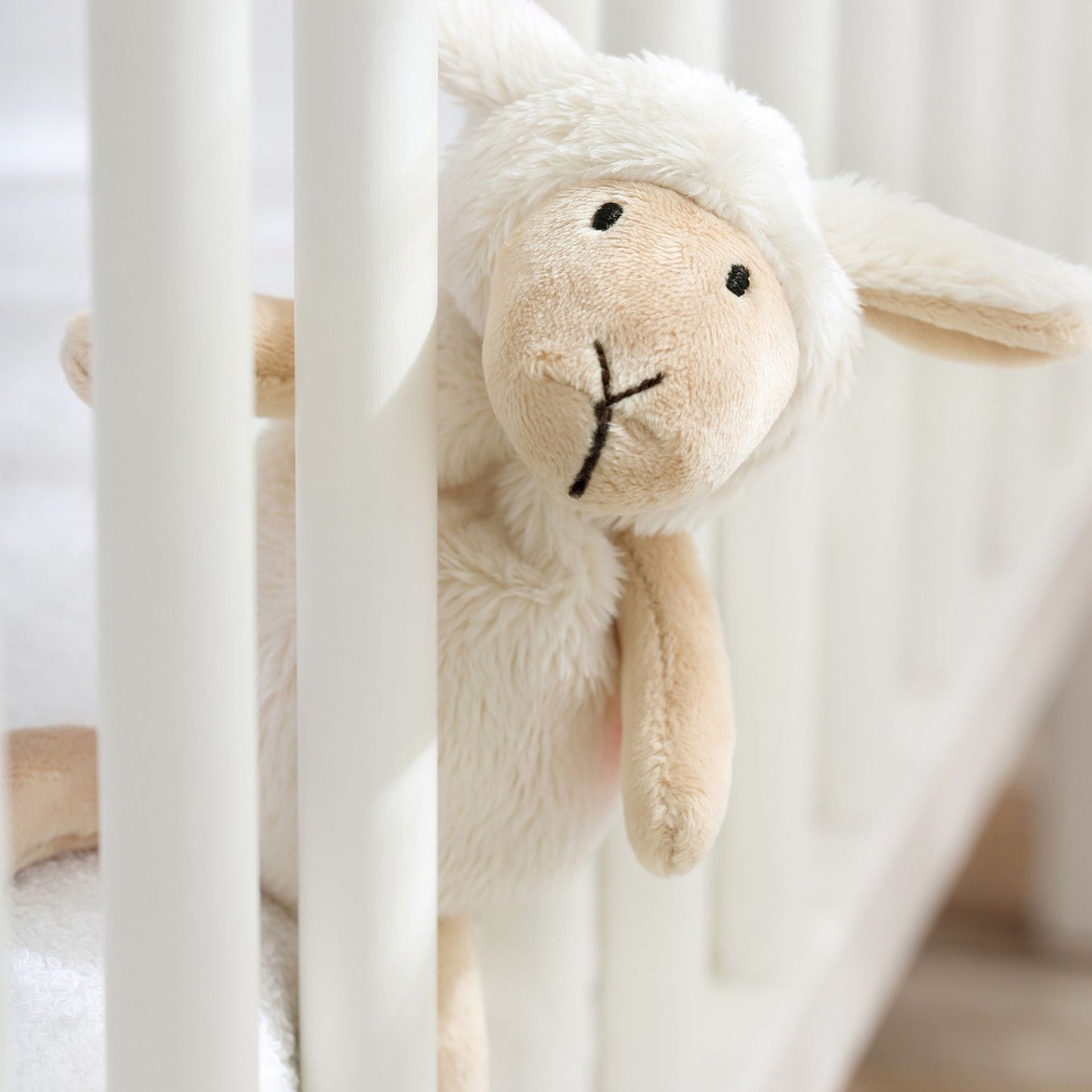 sigikid Mini Kuscheltier Schaf aus der Kuschelserie Sweety