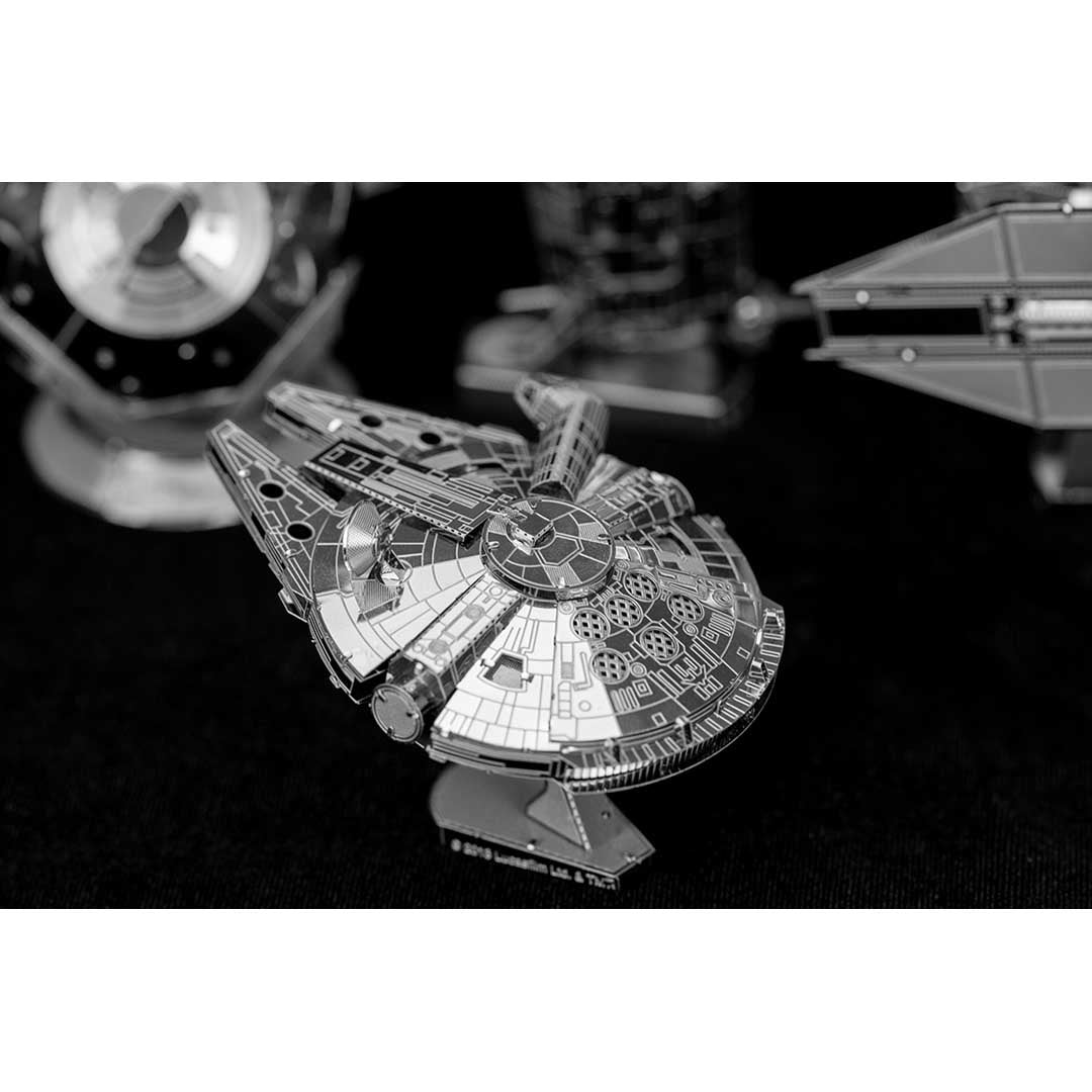 Metal Earth: STAR WARS Millennium Falcon