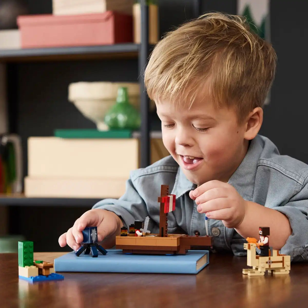 LEGO Minecraft Die Piratenschiffreise 21259