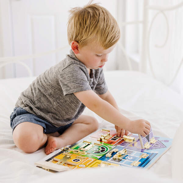 Melissa & Doug Schloss- und Verriegelungsspielbrett
