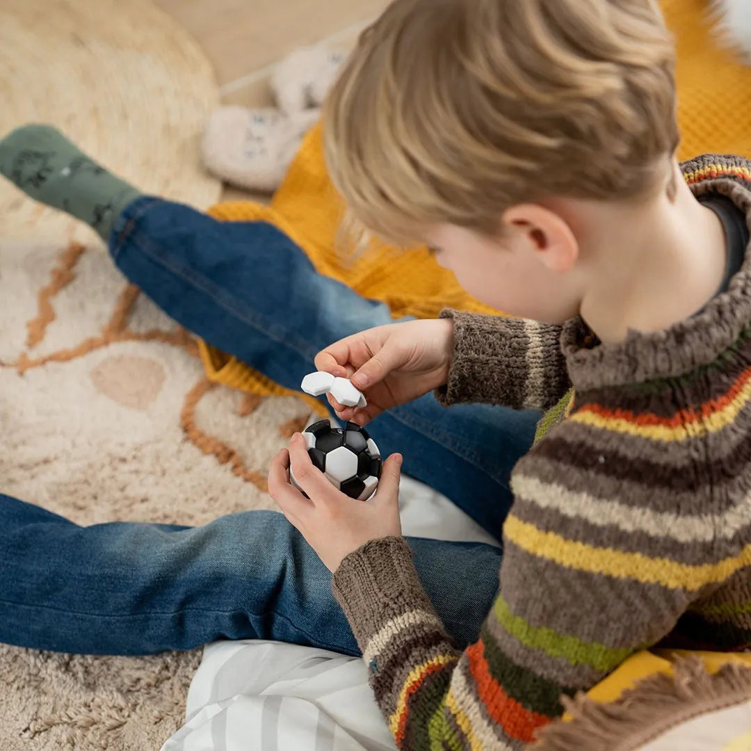SmartGames Plug & Play Ball