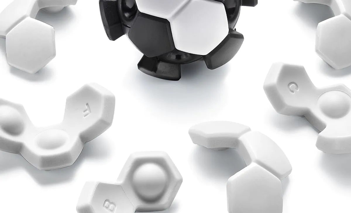 SmartGames Plug & Play Ball